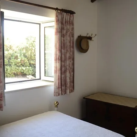 Holiday home Casinha Almares *